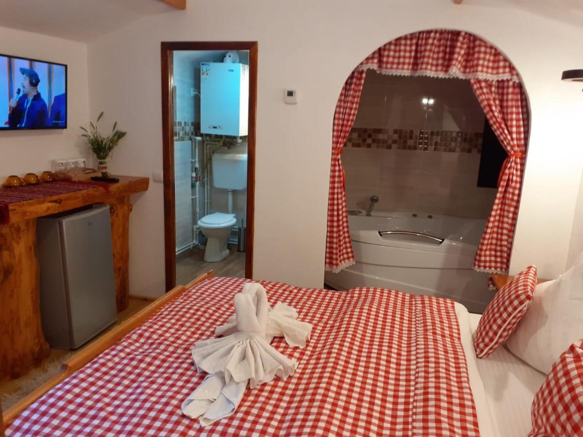 Cabanute Si Camping Dracula Capatineni-Paminteni المظهر الخارجي الصورة
