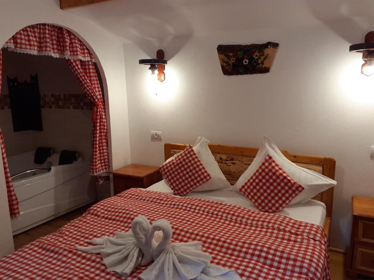 Cabanute Si Camping Dracula Capatineni-Paminteni المظهر الخارجي الصورة